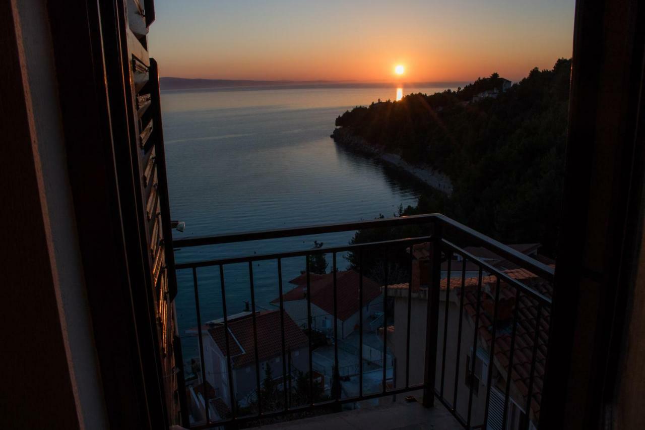 Leonarda Apartment Omis Exterior photo